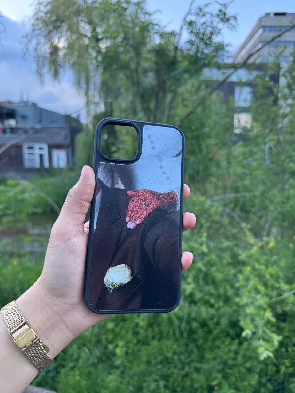Unique phone case, produced live